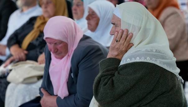 'Umrijet ću, neću ga ukopati': 570 žena Srebrenice preminulo da nisu našle svoje