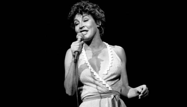 Umrla pjevačica Helen Reddy