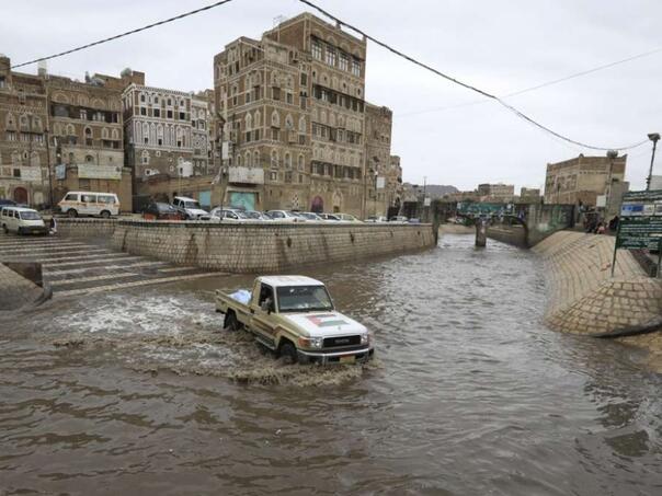 UN: Stotine porodica pogođeno jakim kišama u ratom razorenom Jemenu