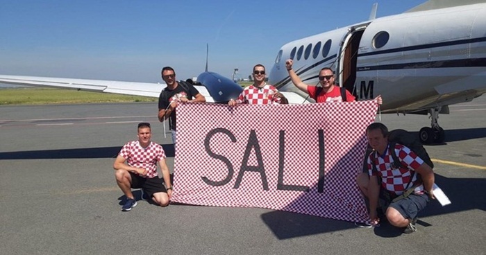 Unajmili privatni avion da gledaju Hrvatsku u Škotskoj, pa završili u Pragu