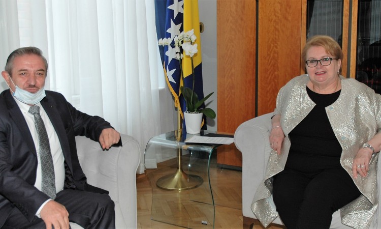 Unaprijediti saradnju, posebno u oblasti ekonomije 