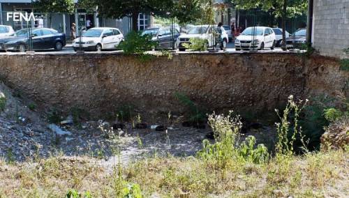 Unatoč rješenju nije počelo zatrpavanje građevinske rupe u Mostaru