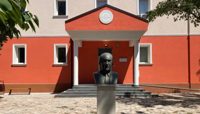 Univerzitet gubi ime Džemala Bijedića: Politika ide ka njegovom gašenju