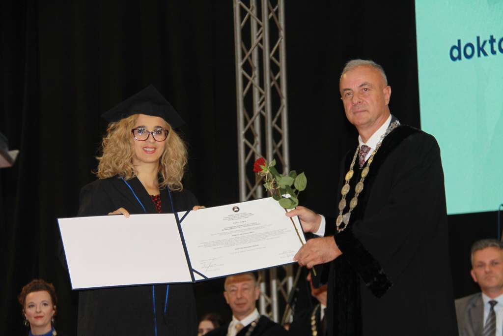 Univerzitet u Zenici promovisao 362 diplomanta, 37 magistara i 13 doktora nauka