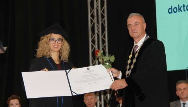 Univerzitet u Zenici promovisao 362 diplomanta, 37 magistara i 13 doktora nauka