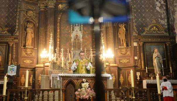 Unutar Francuske katoličke crkve djelovalo tri hiljade pedofila od 1950.