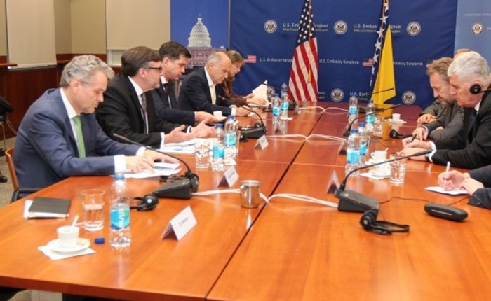 Uoči dolaska Palmera i Eichhorst: Udaljene pozicije oko Izbornog zakona