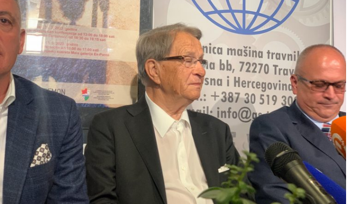 Uoči utakmice Humane zvijezde BiH i Hrvatske u Travnik stigao Ćiro Blažević