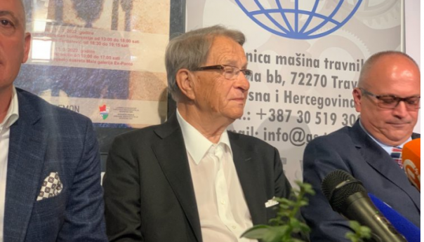 Uoči utakmice Humane zvijezde BiH i Hrvatske u Travnik stigao Ćiro Blažević