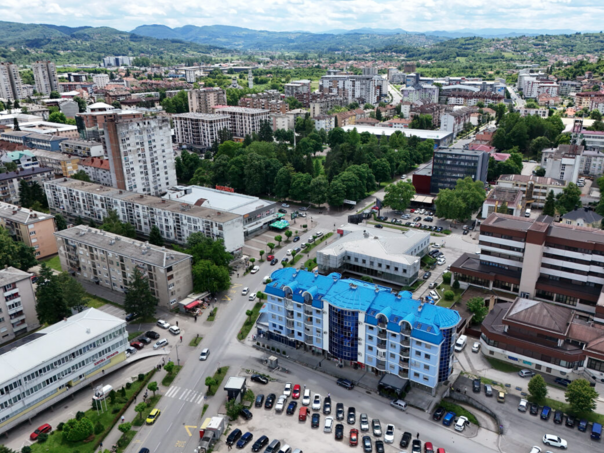 Upali u kuću, polupali stvari i pretukli četiri osobe, među njima maloljetnika
