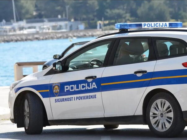 Upao u tri kuće za odmor u Istri i pokušao silovati Talijanku