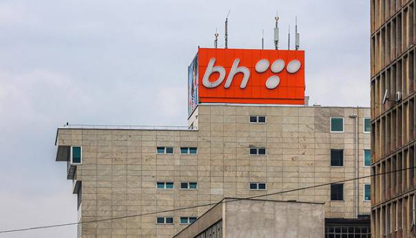 Uposlenici BH Telecoma donirali novac za humanitarne akcije Udruženja Pomozi.ba