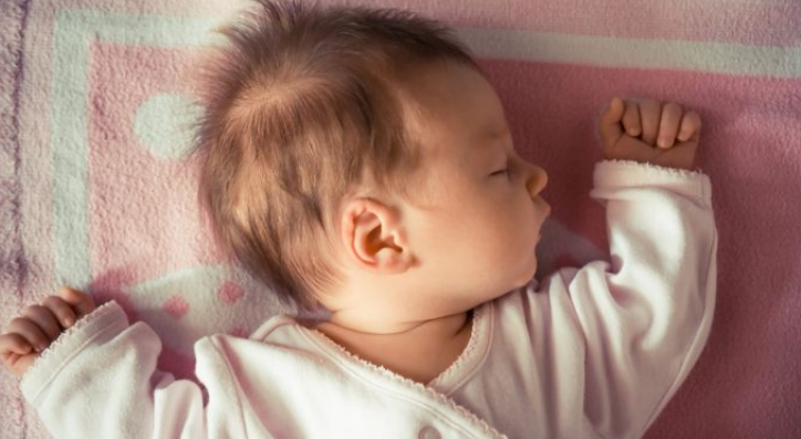 Upozorenje CDC-a: U SAD-u se pojavio virus opasan za bebe