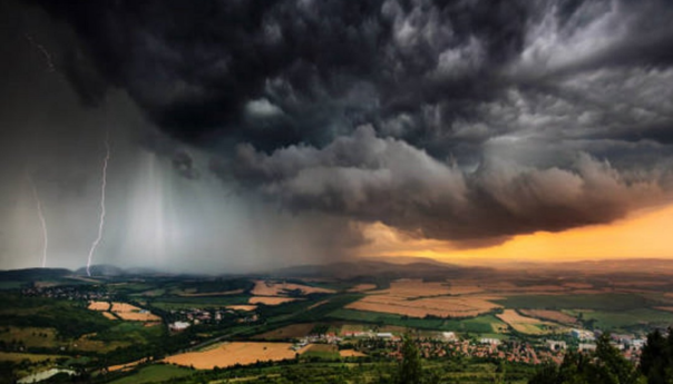 Upozorenje poznatog meteorologa: Stižu nove superćelije