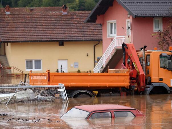 Upozorenje za građane: Moguće poplave, klizišta i prekidi struje