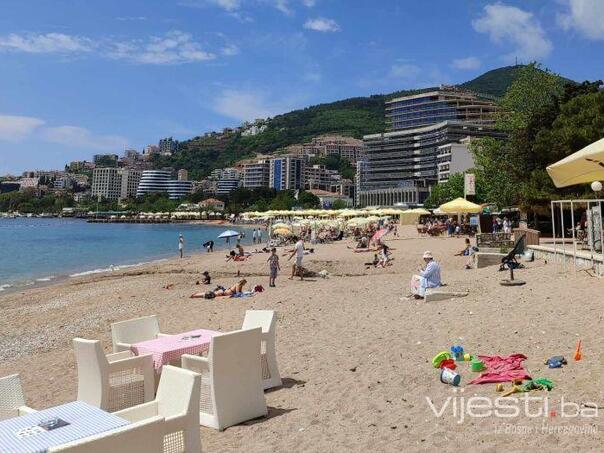 Zabranjeno kupanje na nekim plažama u Crnoj Gori