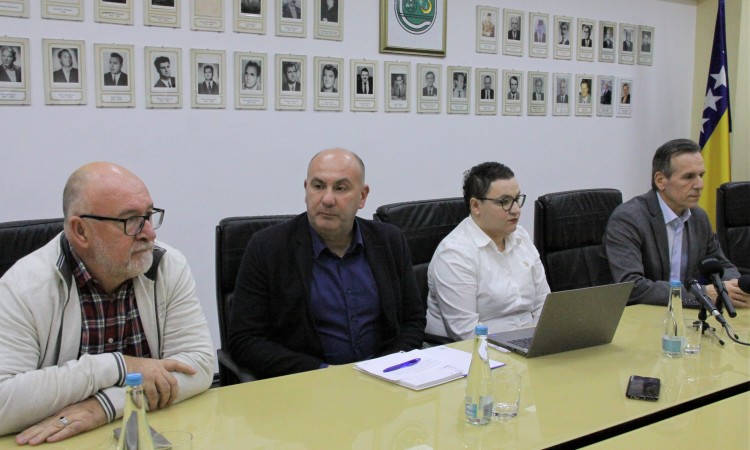 Uprava Grada radi normalno, bez Kasumovića upitan budžet