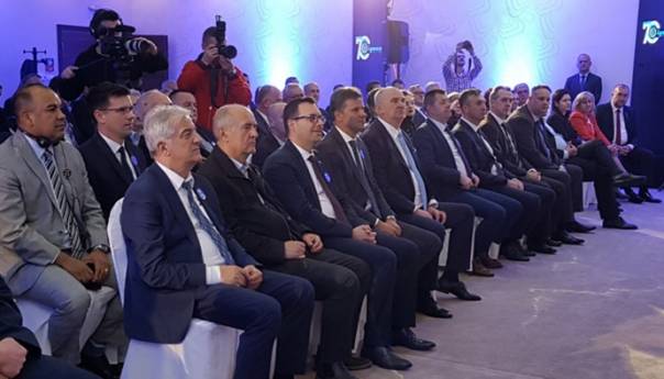 Uprava Igmana donira opremu Općoj bolnici u Konjicu