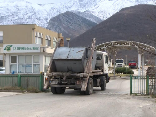 Uprava JP Deponija Uborak dužna "hitno omogućiti prijem otpada"