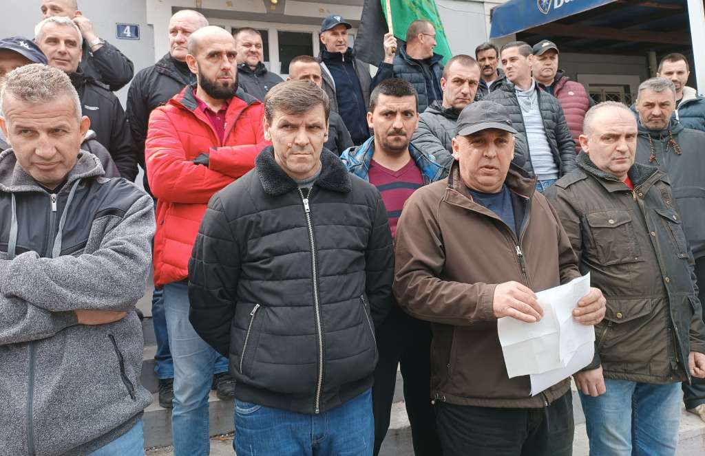 Uprava popisuje radnike koji žele raditi, ali zenički komorati ponovo nisu sišli u jame