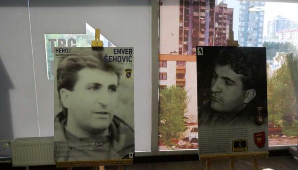 Upriličena izložba 'Enver Šehović - Heroj oslobodilačkog rata'
