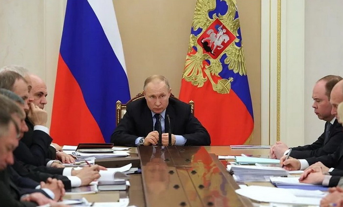 Uprkos koronavirusu, Putin želi održati referendum zakazan za april