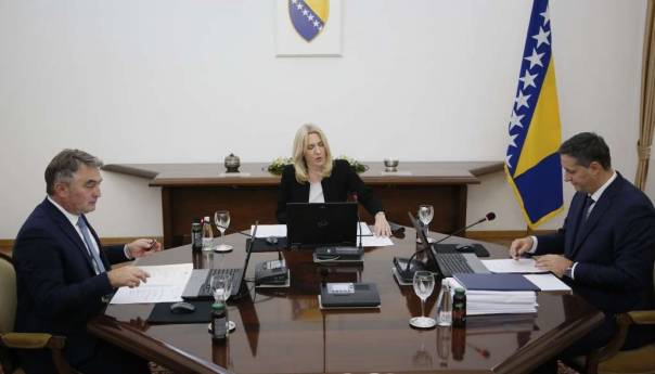 Upućena urgencija za potpis ugovora između BiH i Islamske zajednice