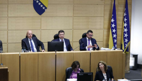 Upućeno pismo: Zastupnici će do 16 sati čekati Schmidta