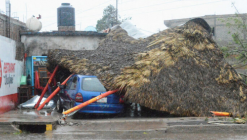 Uragan Roslyn prošao Meksikom, dvije osobe poginule