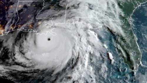 Uragan udario u obalu SAD-a, prati ga vjetar brzine veće od 250 km/h