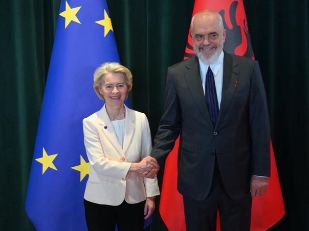 Ursula von der Leyen pohvalila napredak Albanije ka EU