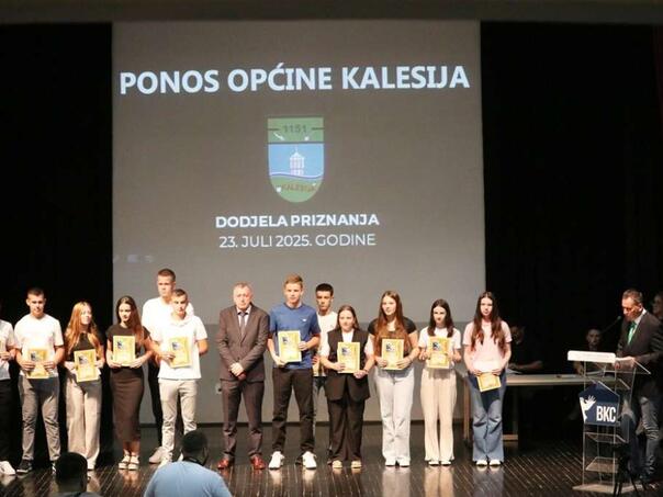 Uručena 84 priznanja "Ponos Općine Kalesija" odličnim učenicima