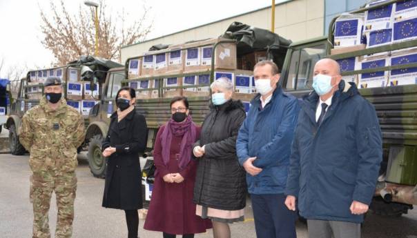 Uručena donacija medicinske opreme zdravstvenim ustanovama TK