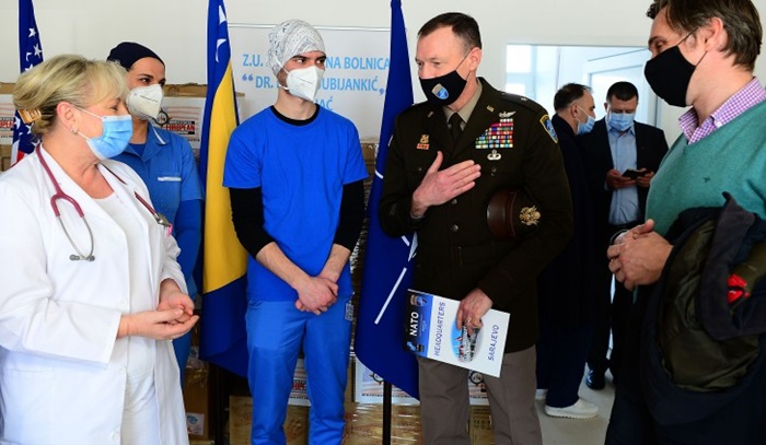 Uručena donacija NATO-a i Ambasade SAD-a bolnici u Bihaću
