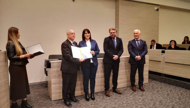 Uručena Uvjerenja o dodjeli mandata novoizabranim poslanicima u Skupštini HNK