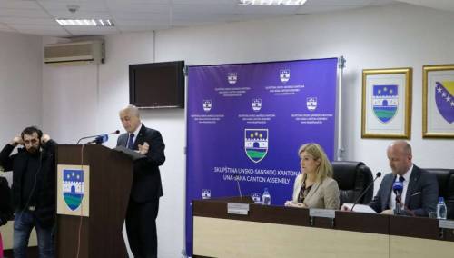 Uručena uvjerenja o dodjeli mandata poslanicima u skupštinama USK i Kantona 10