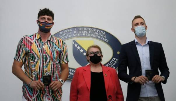 Uručeni diplomatski pasoši Nurkiću i Musi