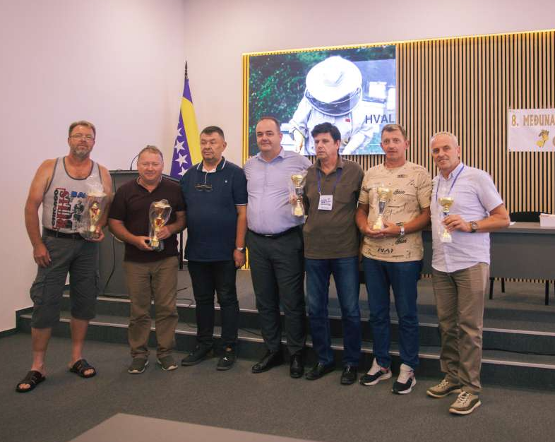 Uručeni pehari i medalje za najbolji med 8. sajma pčelarstva