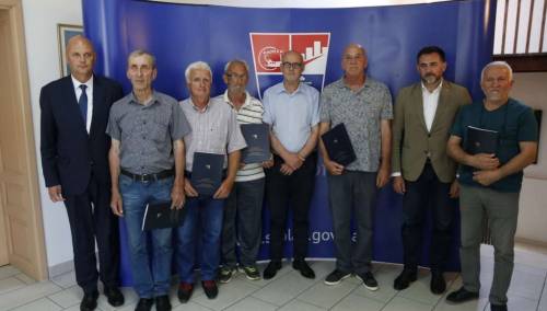 Uručeni ugovori o sanaciji pet stambenih jedinica oštećenih u zemljotresu u Stocu