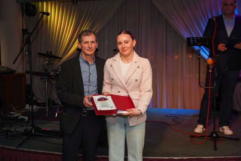 Uručeno priznanje najboljoj bh. skijašici u kategoriji juniorki