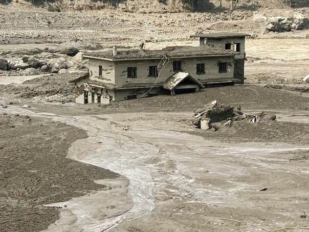 Urušavanje ledenjaka iza poplava u Nepalu registrovano kao potres magnitude 5,2