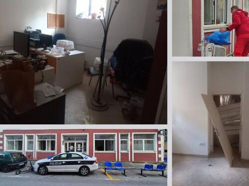 Urušio se krov ambulante u centru Mostara, zgrada hitno evakuisana