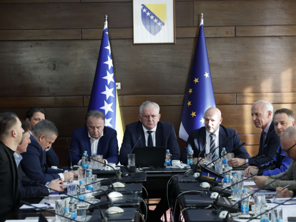 Usaglašen stav za minimalnu platu, povećava se dnevnica