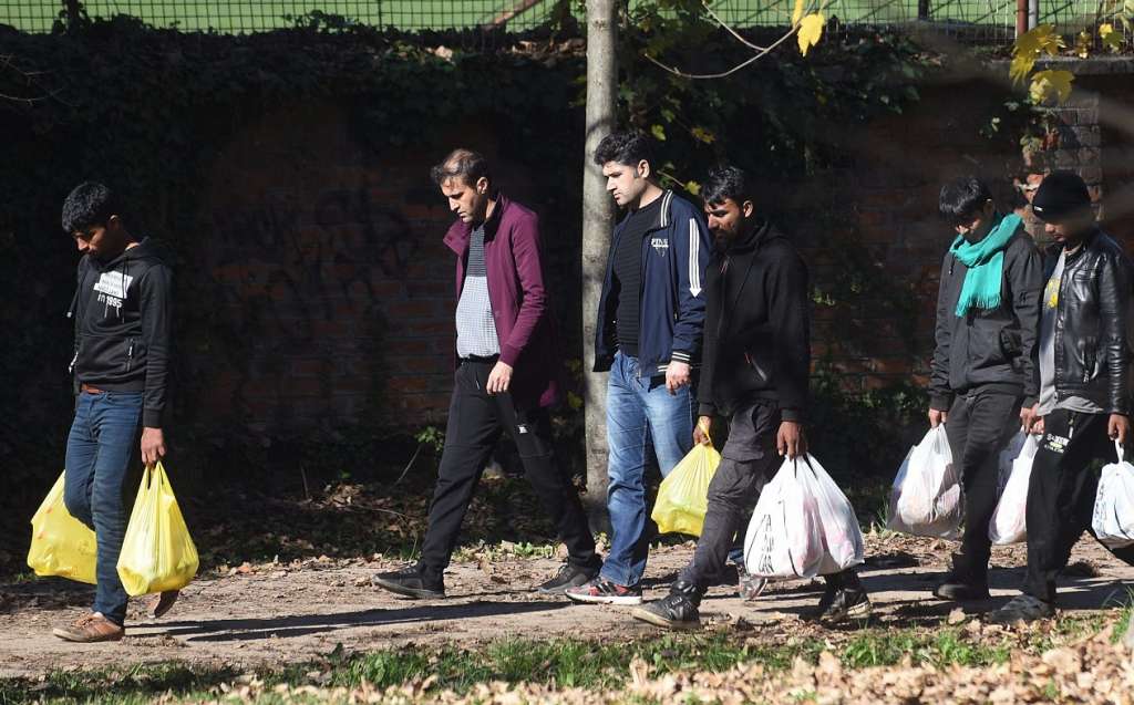 USK: U migrantskim centrima oko 500 osoba