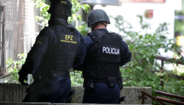 Uskok i policija potvrdili akciju, neslužbeno uhićeni direktor u Ini i šef HOK-a