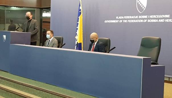 Uskoro moguća zabrana ulaska u javne objekte za nevakcinisane ili bez negativnog testa