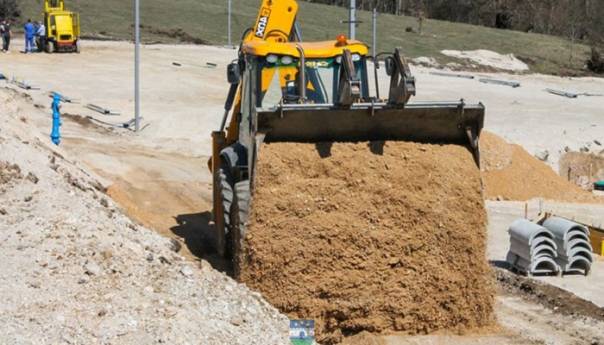 Uskoro niče kontejnersko naselje u centru Lipa