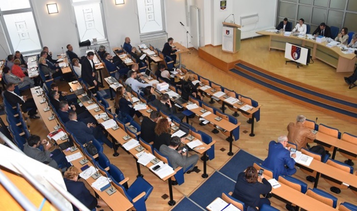 Uskoro nova Vlada, imenovana nova Komisija za izbor