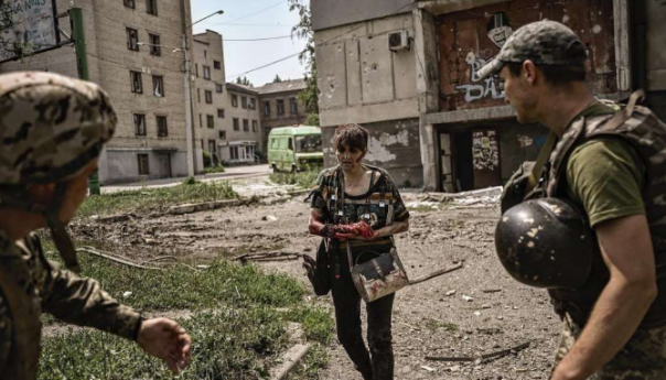 Uslovi u kojima preživljavaju civili u bunkerima ispod fabrike Azot su alarmantni
