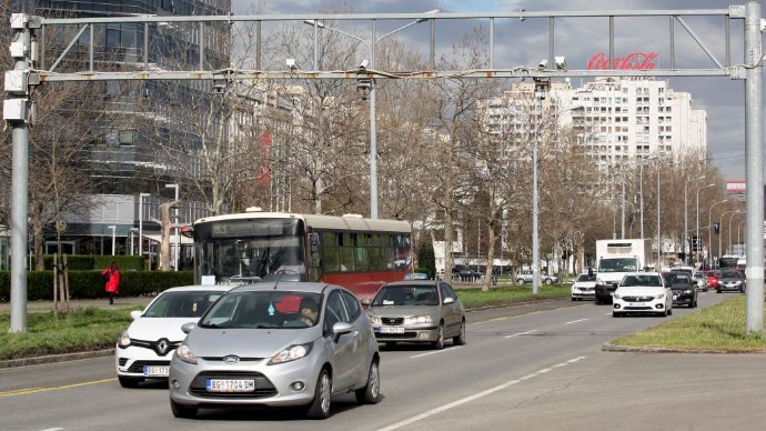Uslovi za vožnju jutros povoljni, promet vozila slab do umjeren